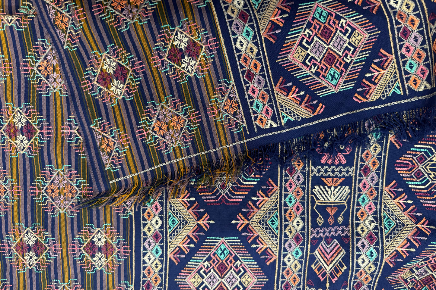 Bhutanese Kira (Blue Kishuthara)